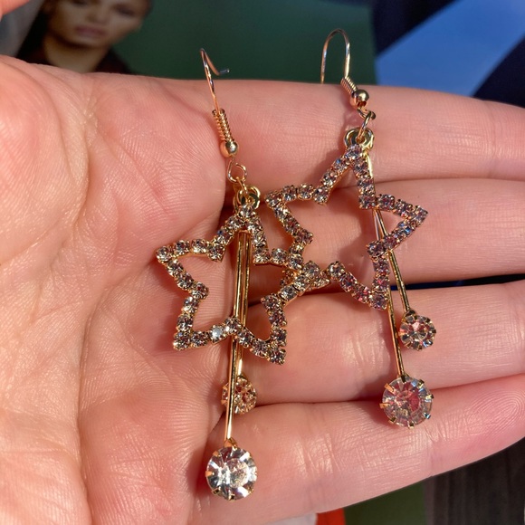 Gold Tine Crystals Starts Earrings - Picture 3 of 4